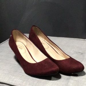 Burgundy suede pumps. Perfect height. Professional.